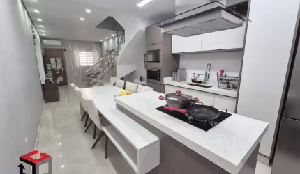 Sobrado à venda 2 quartos 2 suítes 2 vagas Bangu - Santo André - SP