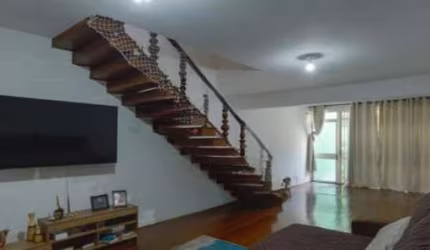 Sobrado de 326m² na Vila Mariana em São Paulo - SP