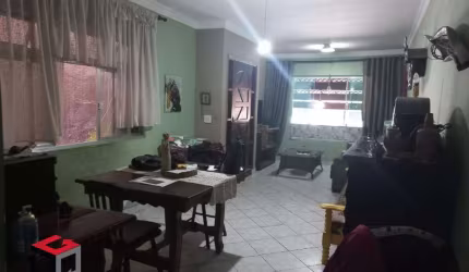 Sobrado à venda 3 quartos 1 suíte 2 vagas Pires - Santo André - SP
