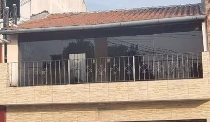 Sobrado com 4 casas em São Bernardo do Campo.