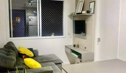 Sobrado na Lapa com 2 Dormitórios, cozinha repleta de armários, sala 2 ambientes, lavanderia, dependência de empregada, quintal, sem vaga de garagem.