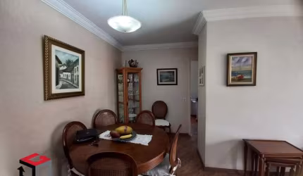 Apartamento Vila Mariana, 2 dormitórios e 1 suíte, banheiro social, sala com sacada, cozinha, lavanderia, 1 vaga fixa. Lazer com piscina.
