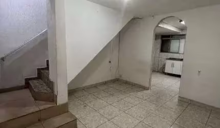Sobrado à venda 4 quartos 3 suítes 2 vagas Camilópolis - Santo André - SP