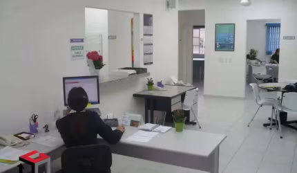 Prédio Comercial em Chácara Inglesa com 600m²