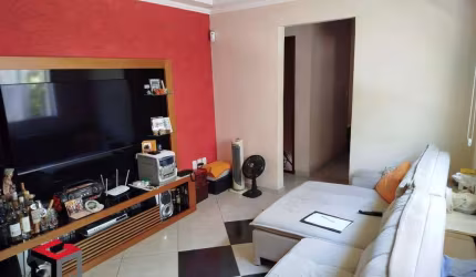 Sobrado à venda 3 quartos 2 suítes 2 vagas Maracanã - Santo André - SP
