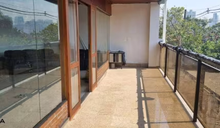 Sobrado Residencial 4 Dormitórios no Brooklin com 200m2