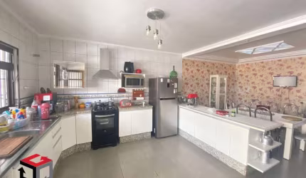 Casa à venda 3 quartos 2 suítes 2 vagas Novo Oratório - Santo André - SP