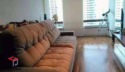 Apartamento em Aclimação com 140m²