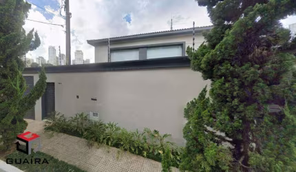 Casa em Pacaembu com 657m²