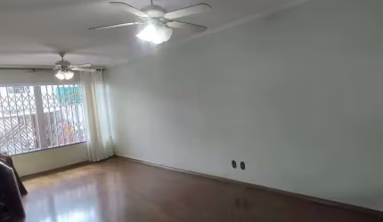 Sobrado à venda 3 quartos 1 suíte 4 vagas Bastos - Santo André - SP