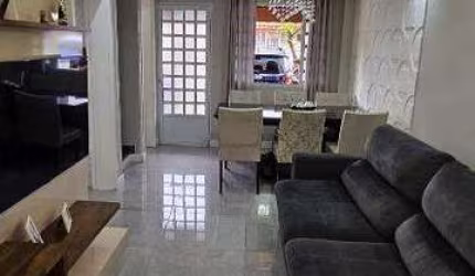 Sobrado à venda 3 quartos 1 suíte 2 vagas Metalúrgica - Santo André - SP
