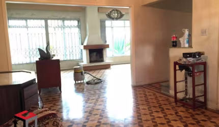Casa em Vila Ipojuca com 564m²