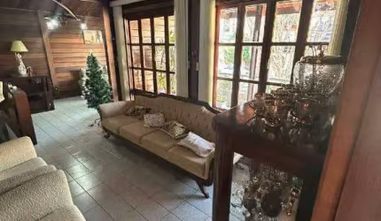 Sobrado à venda 3 quartos 1 suíte 6 vagas Independência - São Bernardo do Campo - SP