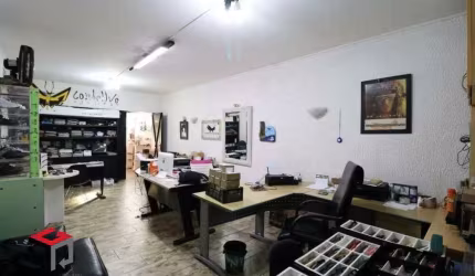 Prédio Comercial com 3 Pavimentos na Lapa com 530 m2 de Construção
