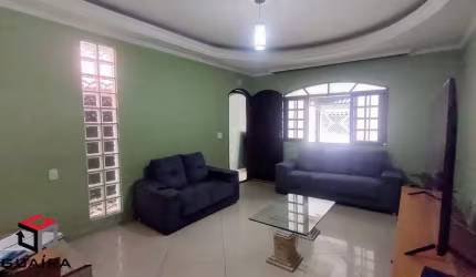 Sobrado à venda 3 quartos 1 suíte 2 vagas Santo André - Santo André - SP