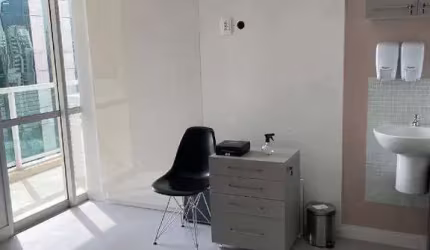 Conj. Comercial para aluguel 2 vagas Cidade Monções - São Paulo - SP