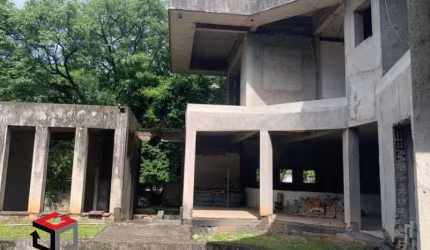 Casa com 800m² com piscina - Bairro Boaçava - São Paulo - SP .