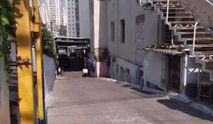 Terreno com Casa Antiga na Aclimação com 1400 m2