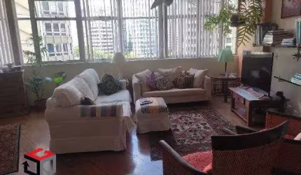 Apartamento 3 Dormitórios no Jardim Paulistano 180m2