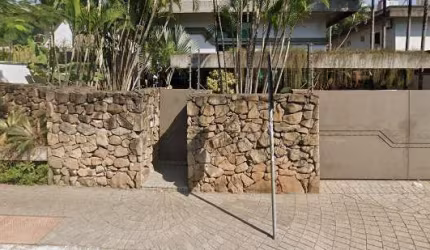 Casa com 947 m² localizada no Jardim das Bandeiras - São Paulo - SP.