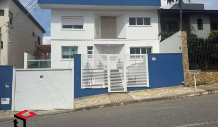 Sobrado à venda 3 quartos 2 suítes 4 vagas Independência - São Bernardo do Campo - SP