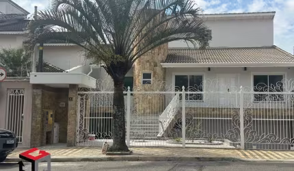 Sobrado à venda 4 quartos 3 suítes 8 vagas Dos Pássaros - São Bernardo do Campo - SP