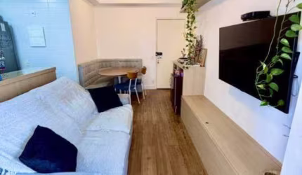 Apartamento Todo Reformado 2 Dormitórios 1 vaga na Vila Vera 60 m2
