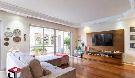 Belíssima casa sobrado á venda com 363m² na Granja Julieta.