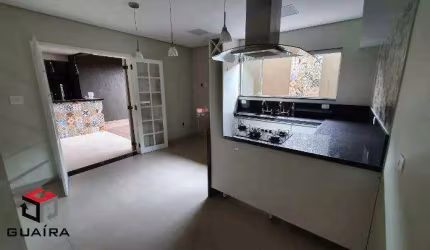 Sobrado para aluguel 5 quartos 2 suítes 2 vagas Assunção - Santo André - SP