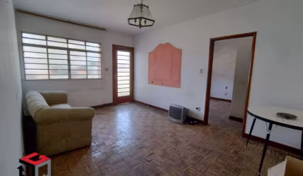 Casa á venda com 3 quartos (sendo 1 suíte) no Planalto Paulista.