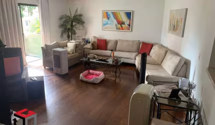 Apartamento em Indianópolis com 178m²