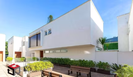 CONDOMÍNIO FECHADO COM 4 SUÍTES - 6 VAGAS - 365M²
