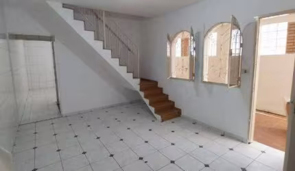 Sobrado para alugar 2 quartos 1 vaga Valparaiso - Santo André - SP