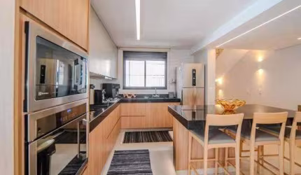 SOBRADO CONDOMINIO FECHADO EM SANTA CECILIA 170m2