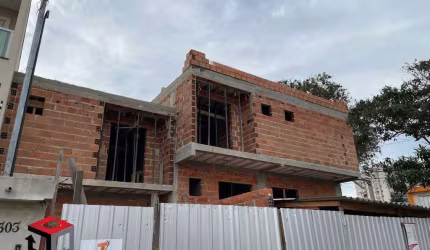 Sobrado à venda 4 quartos 2 suítes 2 vagas Scarpelli - Santo André - SP