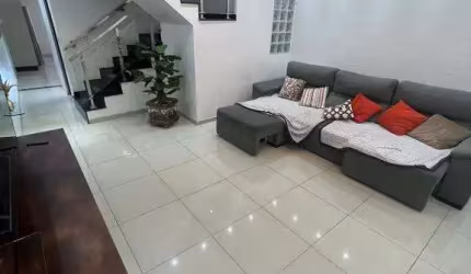 Sobrado à venda 3 quartos 1 suíte 5 vagas Marajoara - Santo André - SP