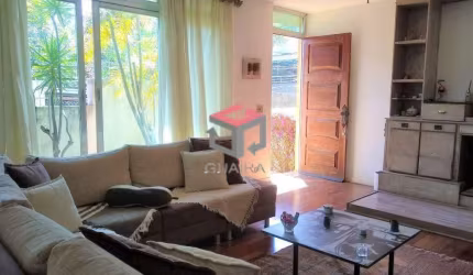 Casa com 220m² localizada no Jardim Planalto Paulista em São Paulo- SP.