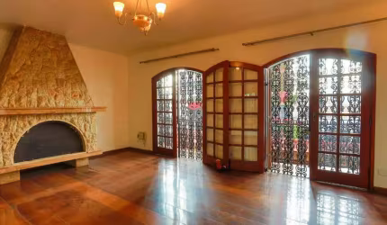 Casa à venda 3 quartos 3 suítes 8 vagas Jardim - Santo André - SP