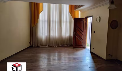 Sobrado com 229 metros / Bairro Pedroso em Mauá - SP
