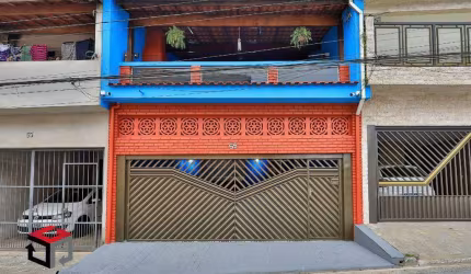 Sobrado de 185m² localizado no Bairro Botujuru em São Bernardo do Campo - SP.