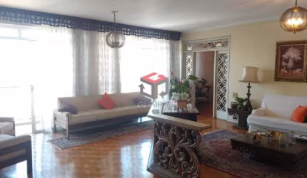 Apartamento grande, mais de 300 m²