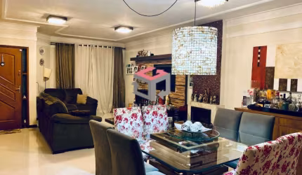 Sobrado de 298m² no Santa Terezinha em SBC - SP