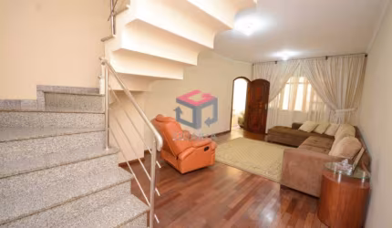 sobrado com 231 m² Localizado no Bairo Vila Homero Thon/ Santo André
