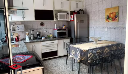 Sobrado à venda 3 quartos 2 vagas Oriental - Santo André - SP