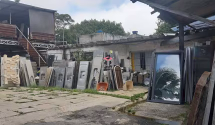 Terreno à venda 6 vagas Piraporinha - Diadema - SP
