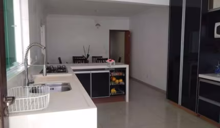 Sobrado à venda 3 quartos 1 suíte 4 vagas Taboão - São Bernardo do Campo - SP