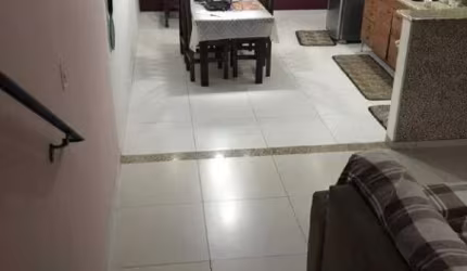 Sobrado com 223,35m² localizado no bairro Guarará em Santo André - SP.