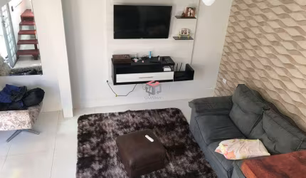Casa com 4 dormitórios à venda