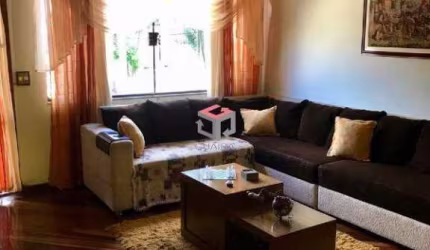 Sobrado à venda 3 quartos 1 suíte 4 vagas Pinheirinho - Santo André - SP