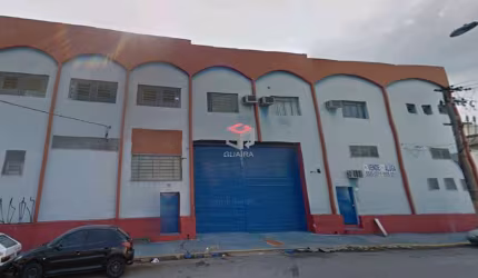 Galpão Industrial com 1000m² localizado no Bairro Cerâmica em São Caetano do Sul/ SP.